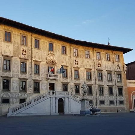 Ferienwohnung Tra Miracoli E Cavalieri Pisa Exterior foto